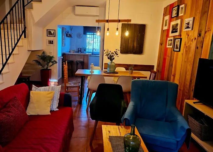 La Casa Junto Al Sendero Del Rio & Piscina # Aire Acondicionado