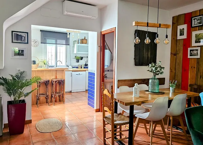 La Casa Junto Al Sendero Del Rio & Piscina # Aire Acondicionado